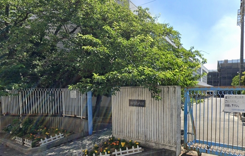 青山中学校